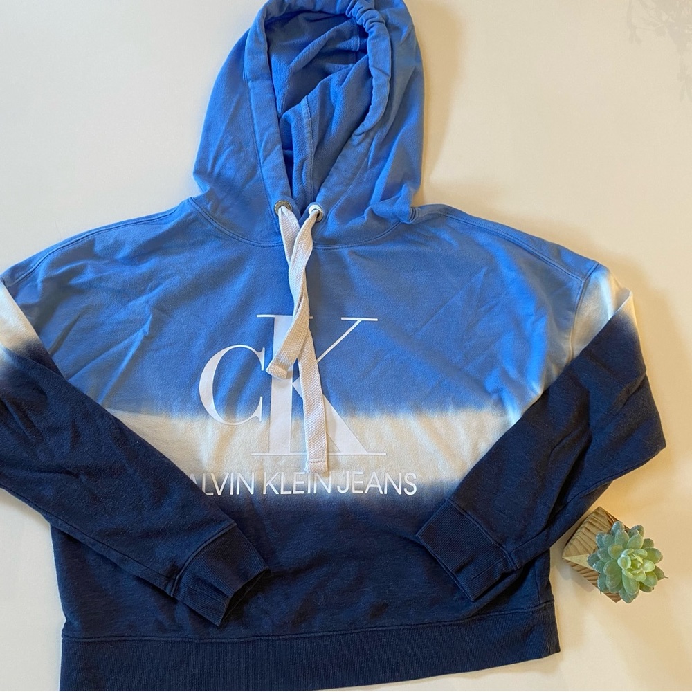 Calvin Klein Women’s cropped Sweatshirt Size S